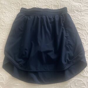 Lululemon Hotty Hot skirt skort size 6 Long navy blue